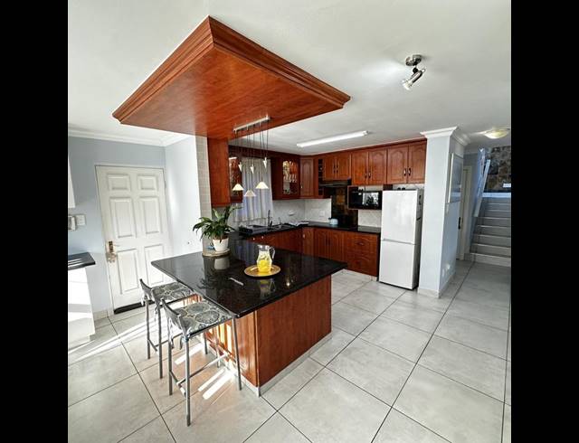 3 BEDROOM HOUSE FOR SALE IN REEBOK